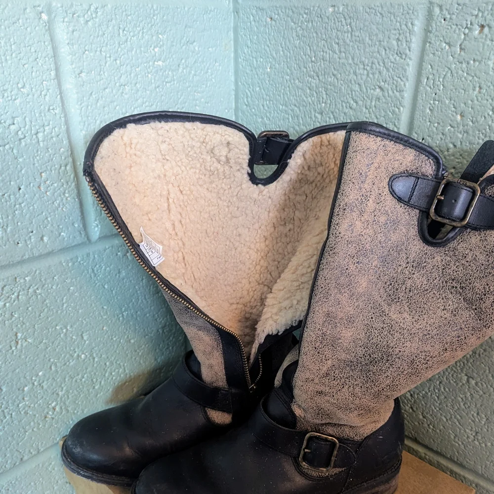 UGG Australia Chancery Shearling Lined Women's Black Leather Boots - Picture 4 of 5